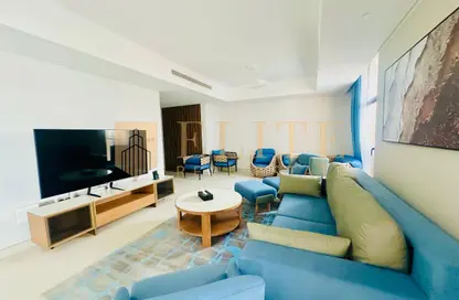 شقة - 2 غرف نوم - 2 حمامات للايجار في البلاج الجنوبي - البلاج - جزيرة اللؤلؤة - الدوحة