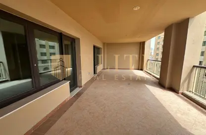 Apartment - 1 Bedroom - 2 Bathrooms for rent in East Porto Drive - Porto Arabia - The Pearl Island - Doha