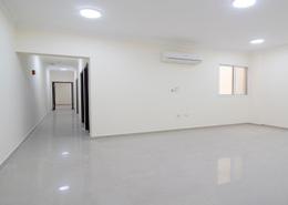 شقة - 2 غرف نوم - 2 حمامات للكراء في بن عمران - فريج بن عمران - الدوحة