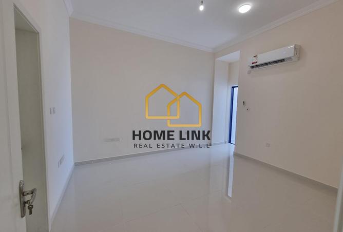 966471 - Property Image 2