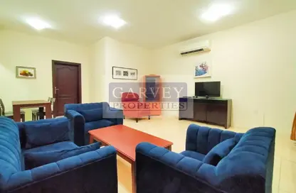 مجمع سكني - 2 غرف نوم - 2 حمامات للايجار في طريق سلوى - العزيزية - الدوحة