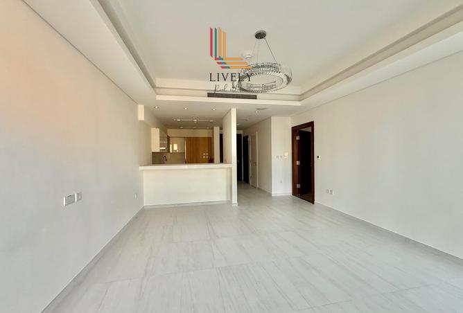 963027 - Property Image 2