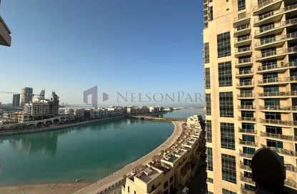 شقة - 2 غرف نوم - 4 حمامات للايجار في ابراج باي - منطقة الأبراج - جزيرة اللؤلؤة - الدوحة