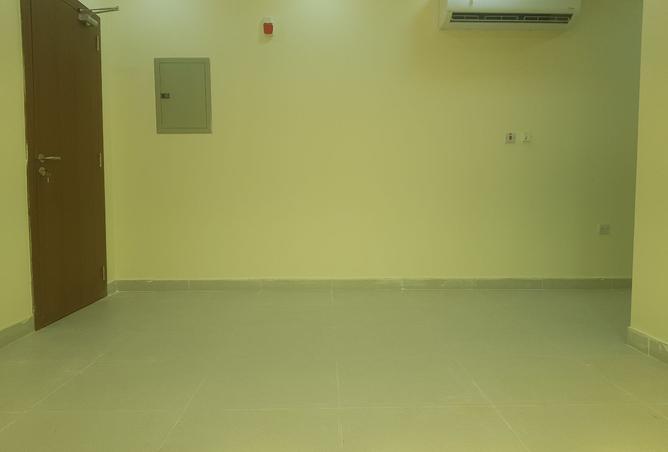 933321 - Property Image 2