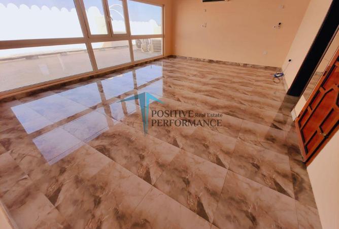 1000518 - Property Image 3