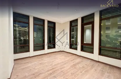 Apartment - 2 Bedrooms - 3 Bathrooms for rent in The Garden - Floresta Gardens - The Pearl Island - Doha