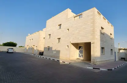 Villa - 5 Bedrooms - 4 Bathrooms for sale in Izghawa - Izghawa - Doha
