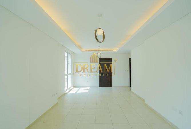 948715 - Property Image 3