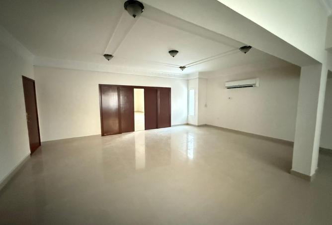 965545 - Property Image 2