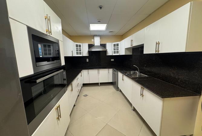 925905 - Property Image 3