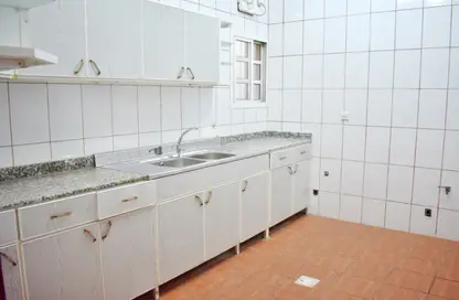 Apartment - 2 Bedrooms - 2 Bathrooms for rent in Al Muntazah - Doha