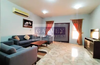 مجمع سكني - 2 غرف نوم - 2 حمامات للايجار في طريق سلوى - العزيزية - الدوحة