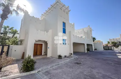Villa - 4 Bedrooms - 5 Bathrooms for rent in South Gate - West Bay Lagoon - Doha