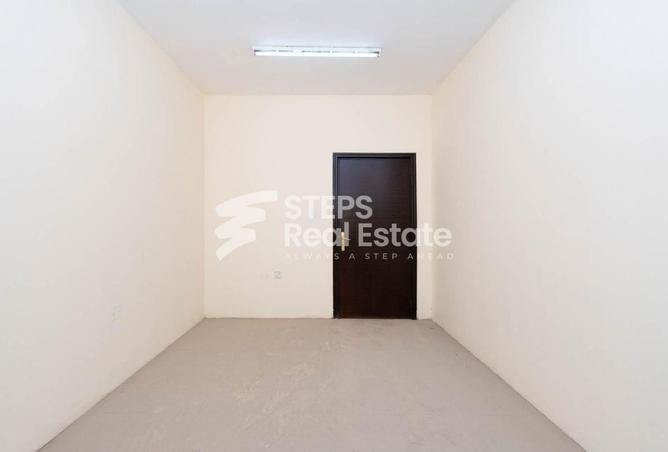 960580 - Property Image 2