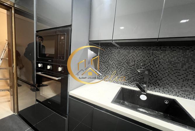 985509 - Property Image 2