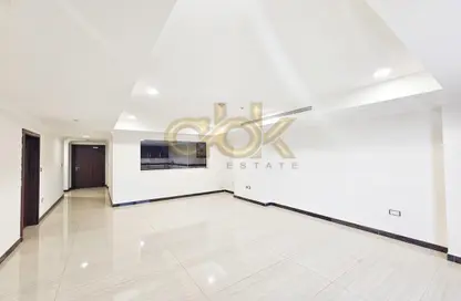 Apartment - 1 Bedroom - 2 Bathrooms for rent in East Porto Drive - Porto Arabia - The Pearl Island - Doha