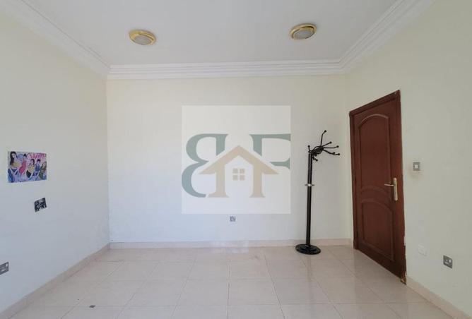 953233 - Property Image 3