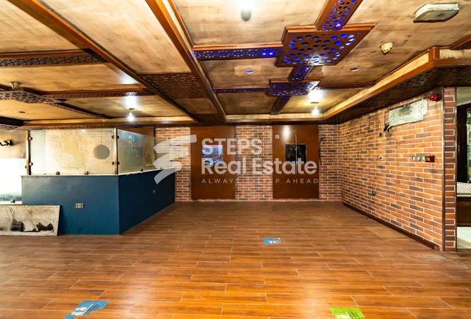 943738 - Property Image 2