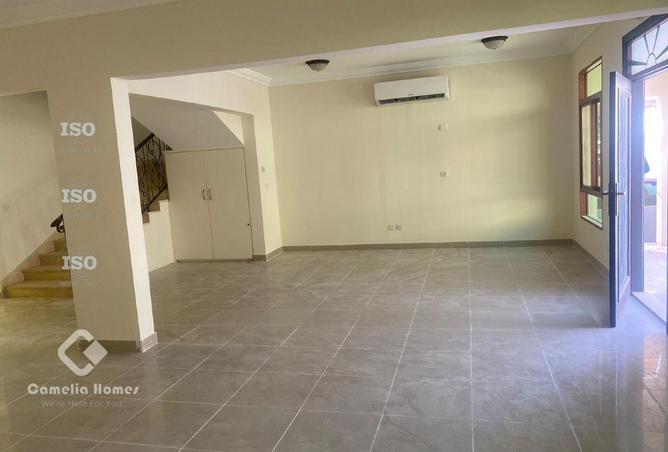 923974 - Property Image 2