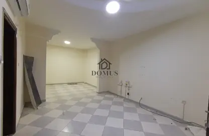 Apartment - 2 Bedrooms - 2 Bathrooms for rent in Banks street - Musheireb - Doha