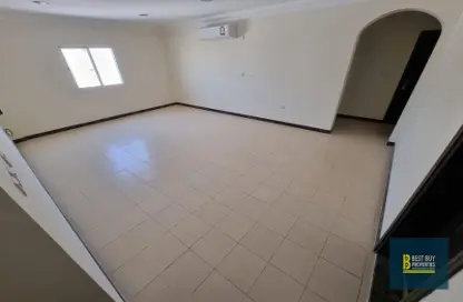 شقة - 3 غرف نوم - 3 حمامات للايجار في المنتزه - الدوحة