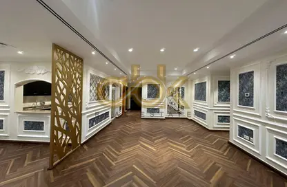 Apartment - 2 Bedrooms - 3 Bathrooms for sale in East Porto Drive - Porto Arabia - The Pearl Island - Doha Apartment - 2 Bedrooms - 3 Bathrooms for sale in East Porto Drive - Porto Arabia - The Pearl Island - Doha