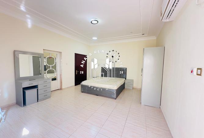 992556 - Property Image 2