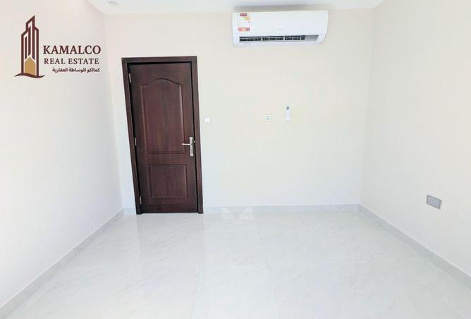 955413 - Property Image 3
