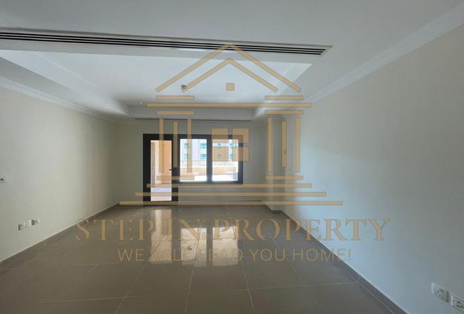 953809 - Property Image 3