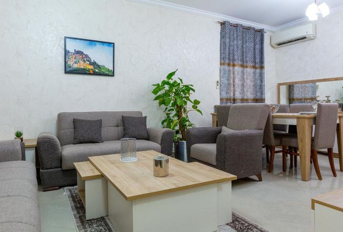 993423 - Property Image 2