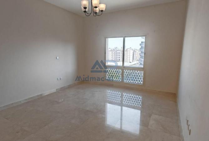 924132 - Property Image 3