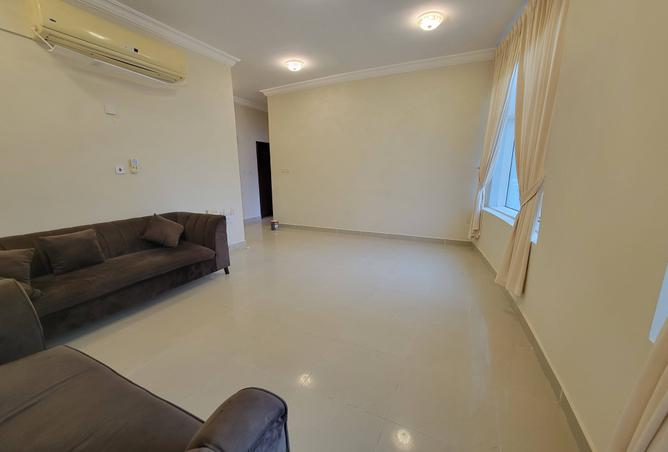 940866 - Property Image 2