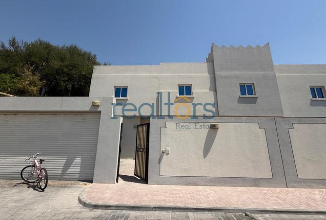 932973 - Property Image 2