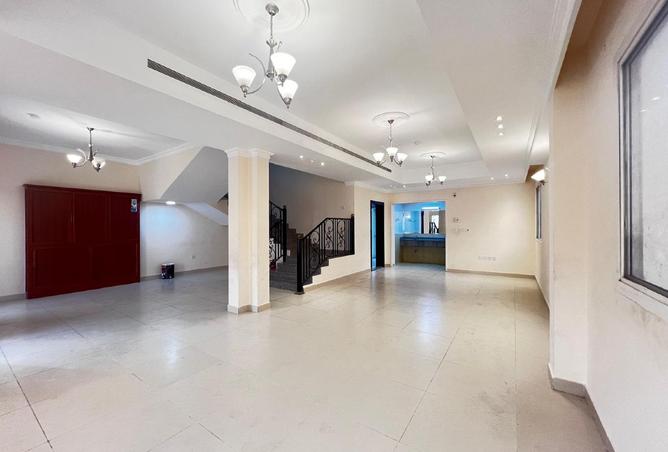 993504 - Property Image 2