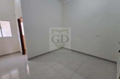 Apartment - Studio - 1 Bathroom for rent in Wholesale Market Street - Abu Hamour - Doha