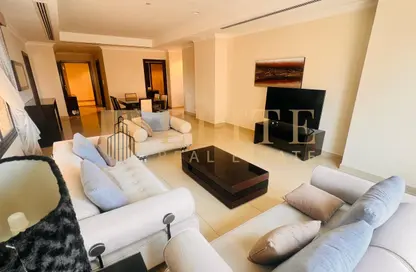 Apartment - 1 Bedroom - 2 Bathrooms for rent in West Porto Drive - Porto Arabia - The Pearl Island - Doha