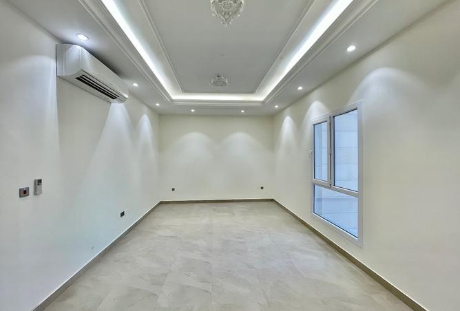932534 - Property Image 2