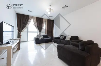 Apartment - 2 Bedrooms - 4 Bathrooms for rent in Zig Zag Tower A - Zig Zag Towers - West Bay - Doha