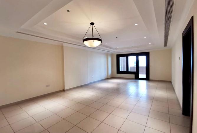 949071 - Property Image 2