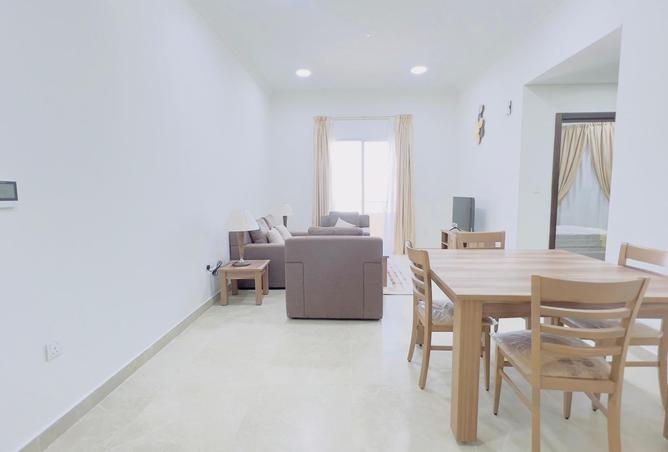 932217 - Property Image 2