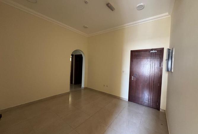 1004892 - Property Image 2