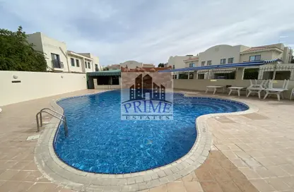 صورة لـ حوض سباحة فيلا - 4 غرف نوم - 5 حمامات للايجار في شارع المرخية - المرخية - الدوحة ، صورة رقم 1