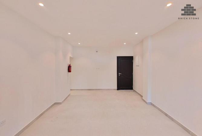 942438 - Property Image 2
