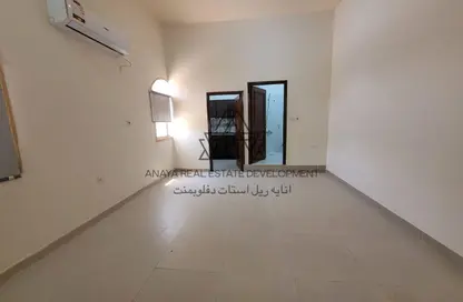 Villa - Studio - 1 Bathroom for rent in Al Azizia Street - Al Aziziyah - Doha