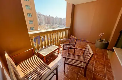 Apartment - 1 Bedroom - 2 Bathrooms for rent in Tower 18 - Porto Arabia - The Pearl Island - Doha
