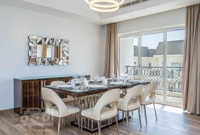 990666 - Property Image 2