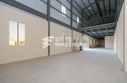 Warehouse - Studio for rent in Al Khor Community - Al Khor