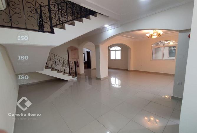 899427 - Property Image 2