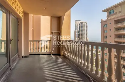 Apartment - 2 Bedrooms - 3 Bathrooms for sale in West Porto Drive - Porto Arabia - The Pearl Island - Doha