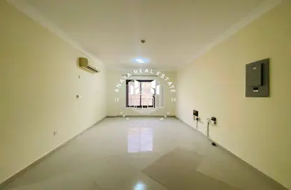 Apartment - 3 Bedrooms - 3 Bathrooms for rent in Fereej Bin Mahmoud - Doha